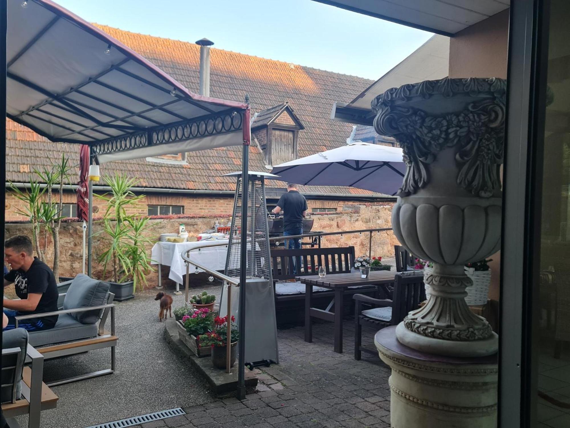 Hotel & Cafe Schachtenburg Schlitz Exterior foto